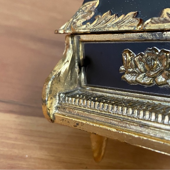 Vintage SANKYO Schmid Japan Oriental Asian Enamel Birds Piano Music Box - Picture 9 of 15